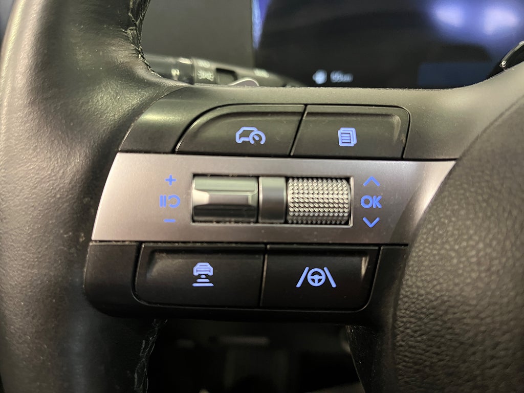 Hyundai Kona Hybrid 1.6 141hk AUT /S+V/Värmare/LED-Ramp/Fullservad thumbnail