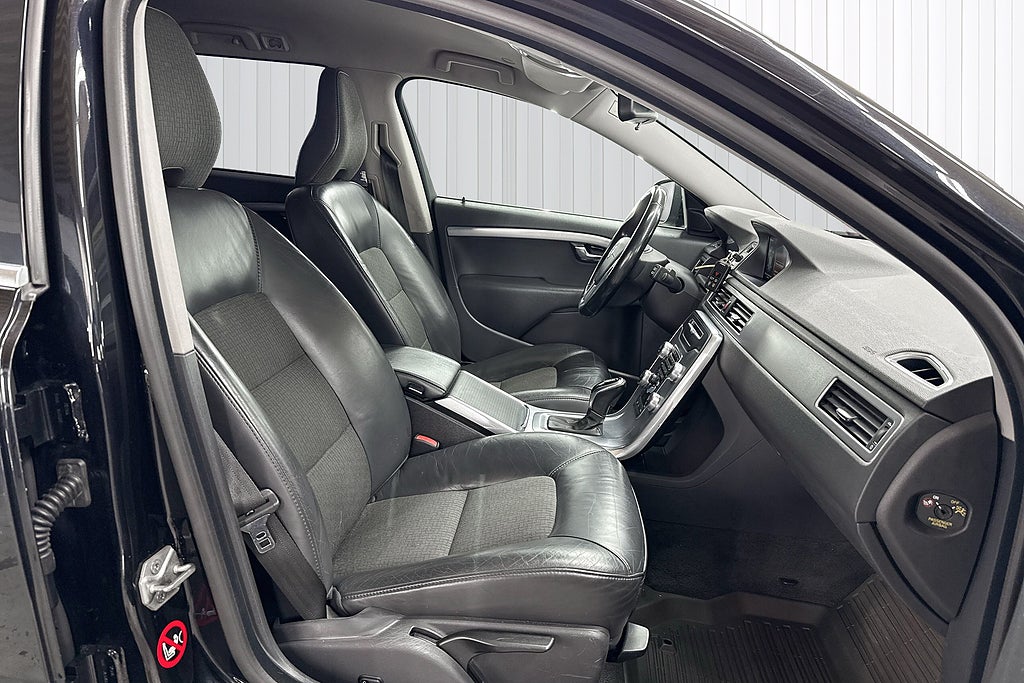 Volvo V70 2015