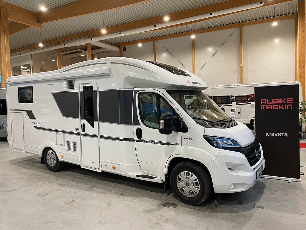 Matrix Plus 670 SC - Adria Matrix Plus 670 SC /Taksäng/ALDE/5 bältad/160hk/Queen