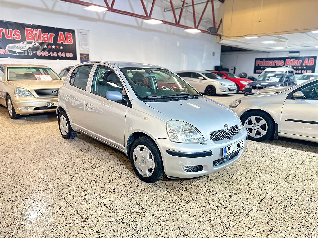 Toyota Yaris  1.0 Ny Besiktigad & Ny Servad 