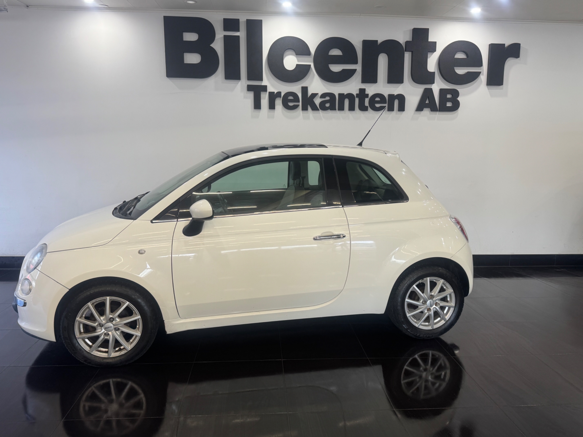 Fiat 500 1.3 16V MultiJet Lounge 2008, kuva 3/10