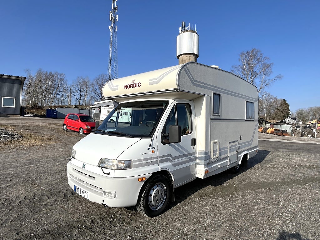 Fiat Ducato 2,8 TD. Nordic 600 Långbäddar. Fukttestad ua. 