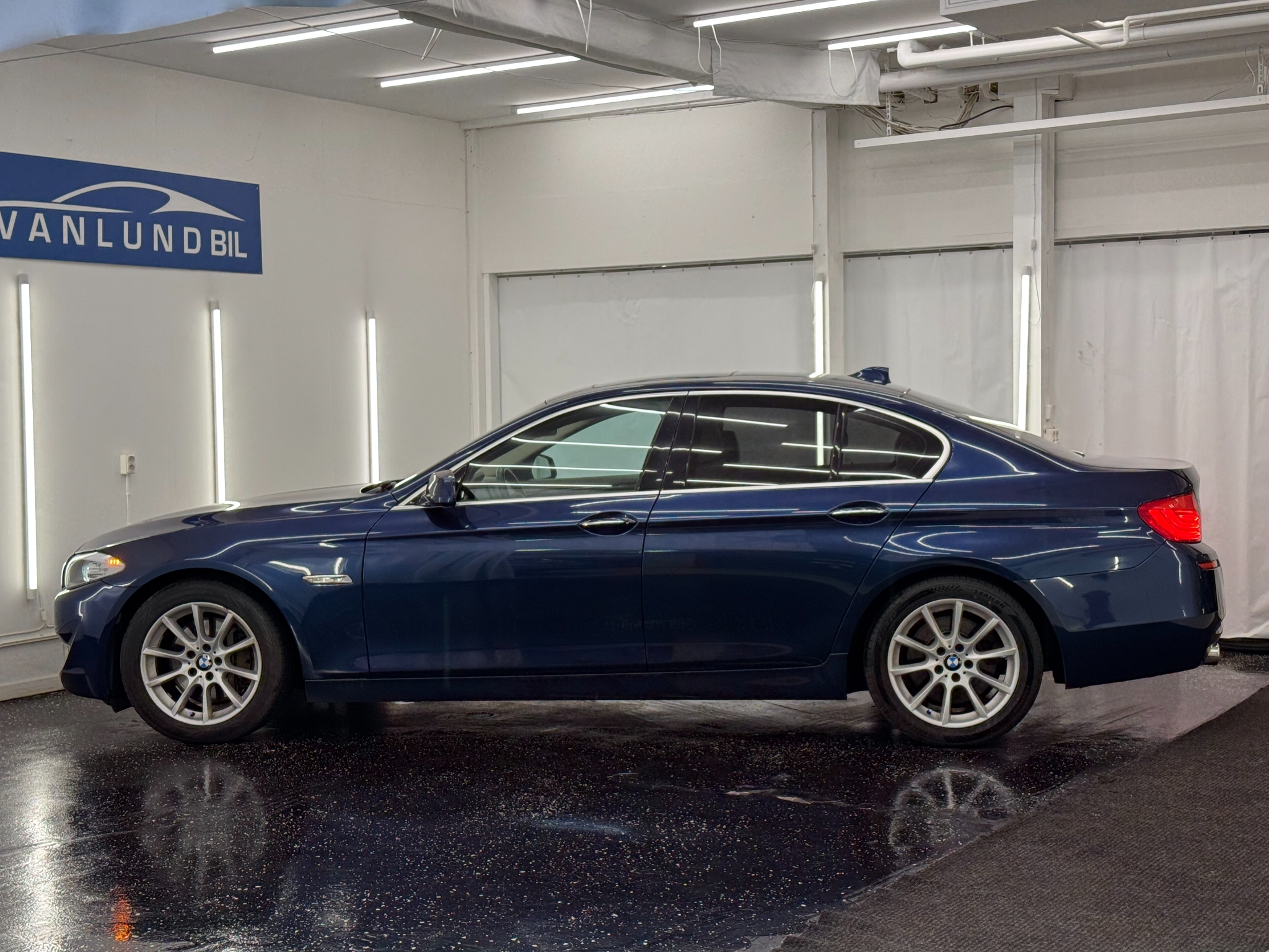 BMW 535 d Sedan / Taklucka 2011, kuva 6/53
