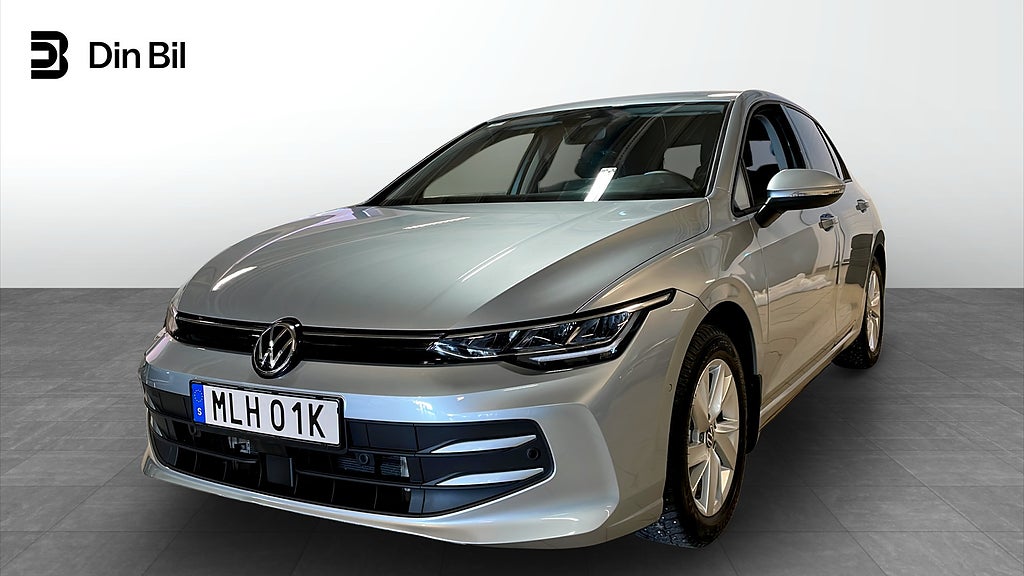 Volkswagen Golf 1.5 eTSI 150hk Life V-Hjul B-Kam