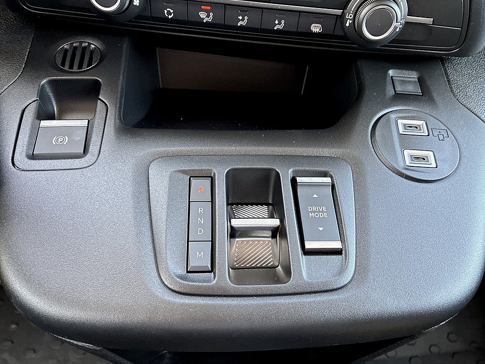 Bild på Opel Combo 130hk Aut L2 - EDITION! VÄRMARE & DRAGKROK INGÅR!