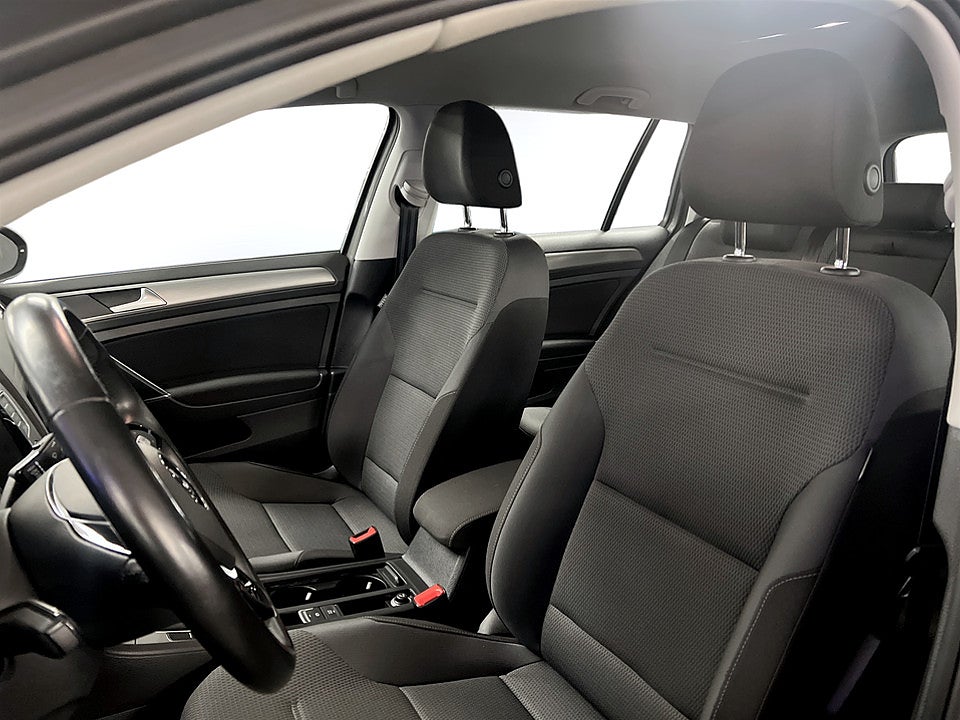 Bild på Volkswagen Golf Sportscombi Masters 1.6 TDI 4Motion 105hk DRAG B-KAMERA