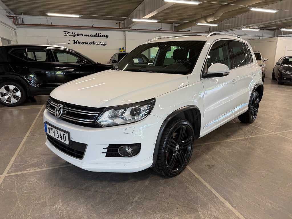 Volkswagen Tiguan 2.0 TDI 4Motion R-Line Panorama Drag Skinn Kamera 