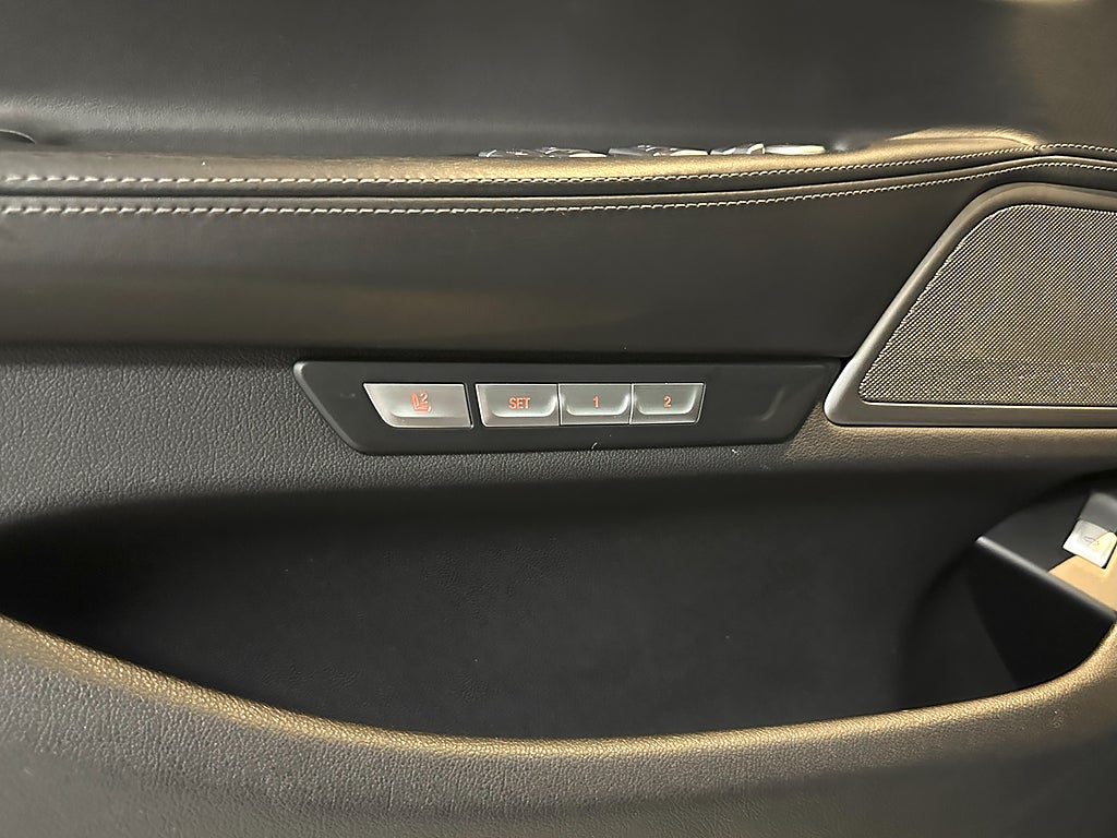 BMW 740 Le XDRIVE 326HK M-SPORT PANO H&K SOFTCLOSE HDU 360°