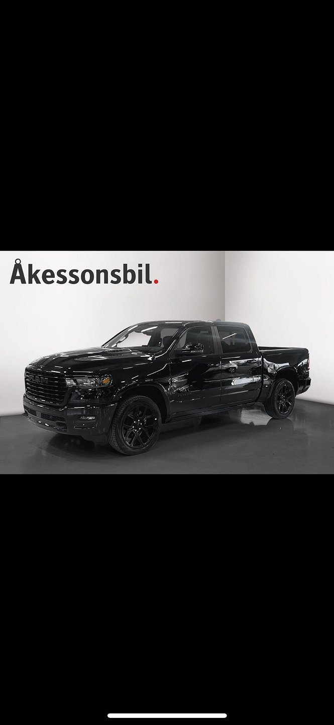 RAM Laramie Night Edition