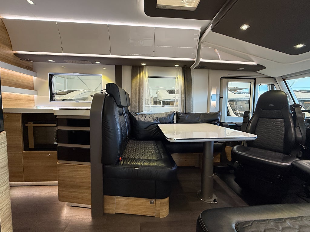 Adria Sonic Supreme 810 SC *AC*Automat*Skinnklädsel*