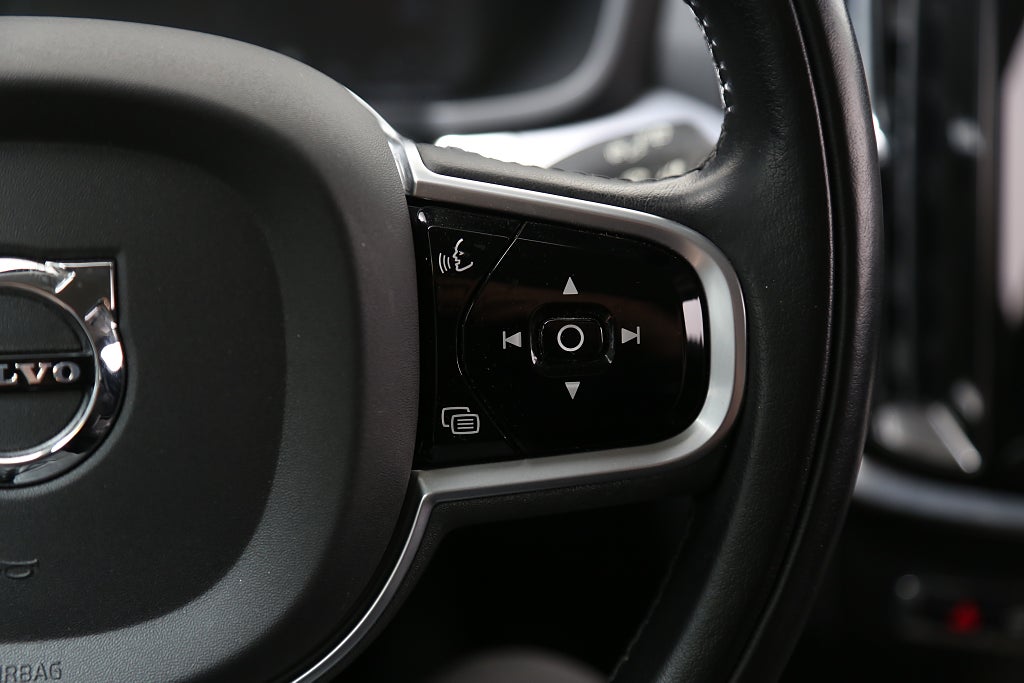Volvo V60 D3 150hk Momentum Edition Aut Navi VOC Drag 2019