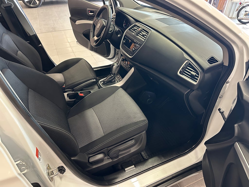 Suzuki S-Cross 120 Hk Automat / Värmare / vinterhjul / Välvårdad thumbnail