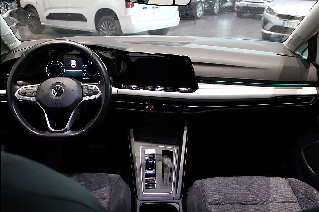 Bild på Volkswagen Golf 1.5 eTSI 150hk Aut - RATTVÄRME, ADAPTIV FARTHÅLLARE