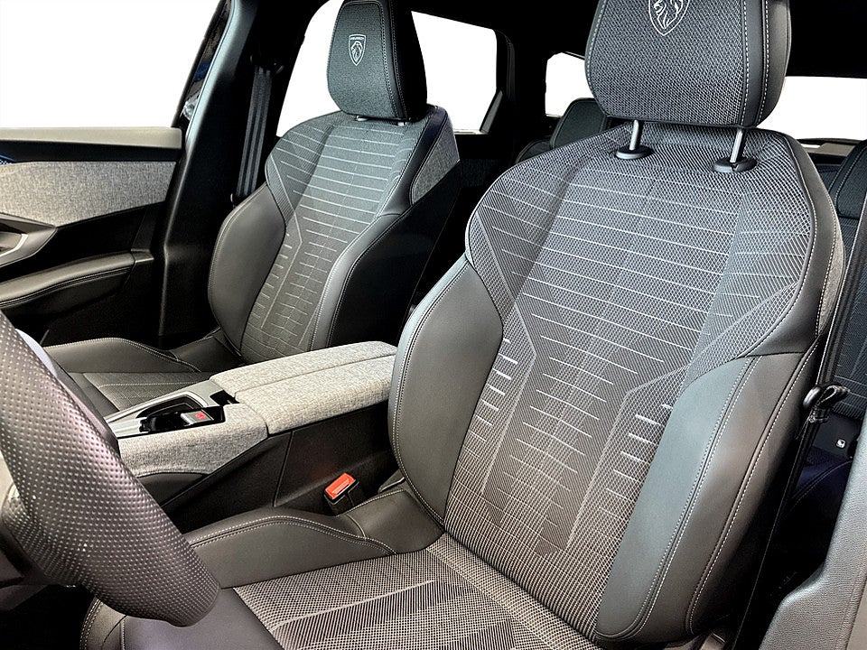 Bild på Peugeot 5008 GT Hybrid 145hk Aut 7-SITS B-KAMERA CARPLAY