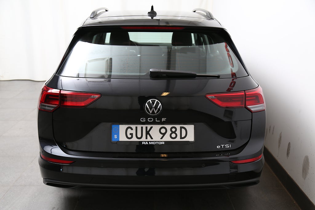 Volkswagen Golf 1,5 eTSI 131hk Aut Sportscombi 2022