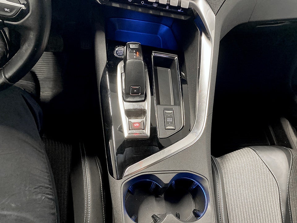 Bild på Peugeot 3008 Allure Pack 1.2 PT 130hk Aut DRAG B-KAMERA CARPLAY