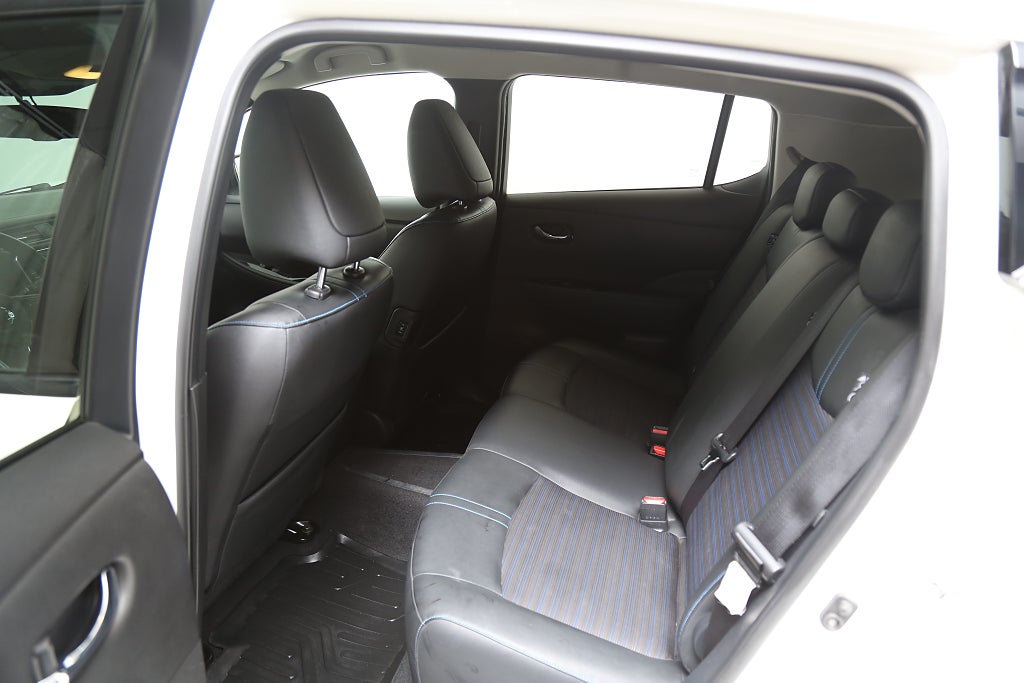 Nissan Leaf 40 kWh Tekna l Navi l BOSE l 360°-kamera 2019