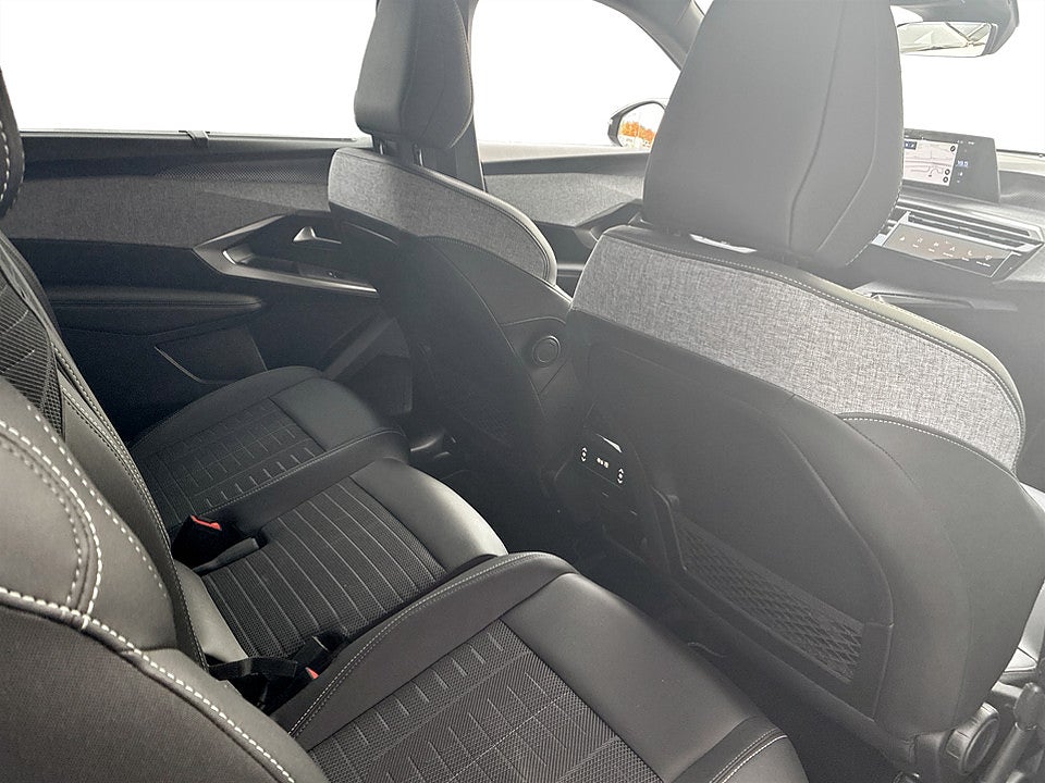 Bild på Peugeot 5008 GT Hybrid 145hk Aut 7-SITS B-KAMERA CARPLAY