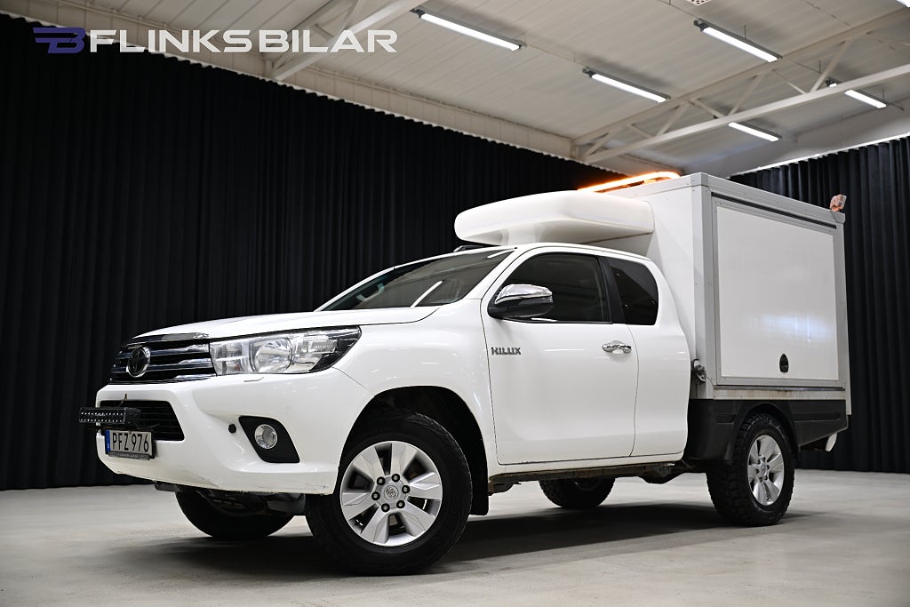 Toyota Hilux AWD 150HK Kåpa|Servicebil|Inredd|Drag|Värmare|Leasbar
