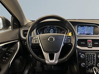 Volvo V40 Cross Country D3 Pro Edition Drag/SoV-Däck/Navi/Adap Fart/Kamera – bild 9