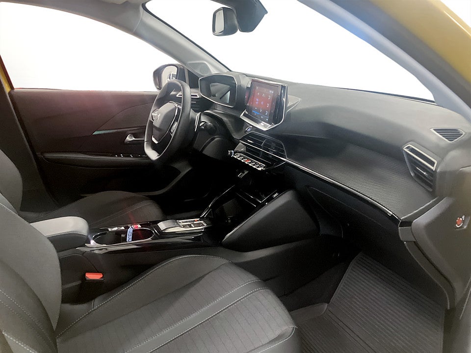 Bild på Peugeot 208 Allure Pack 1.2 PT 100hk Aut B-KAMERA BACKSENSORER