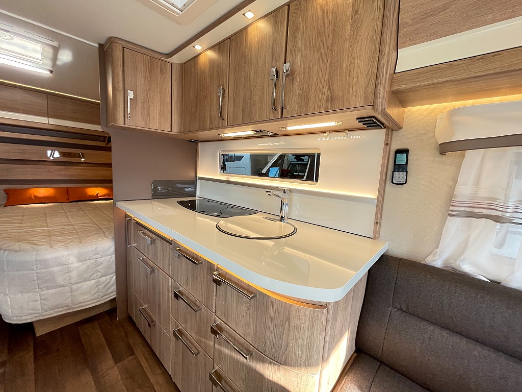 Kabe Smaragd 520 XL KS / ALDE / AC / Året runt standard / 1995kr/mån  - Kabe