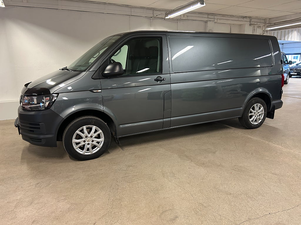 Volkswagen Transporter  T6 LÅNGT SKÅP TDI 150HK Drag 3-Sits Värmare