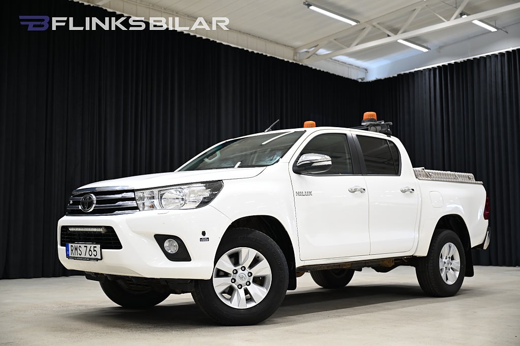 Toyota Hilux 2.4 AWD 150HK Automat|Dubbelhytt|Flaklock|Drag|Värmare