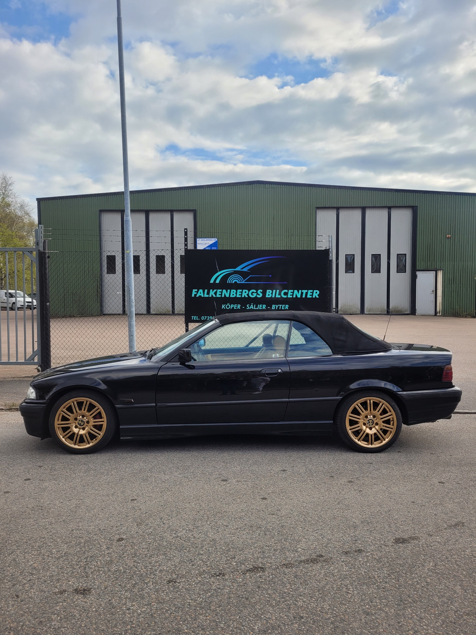 BMW 320 i Convertible 150hk 1996, photo 2/10