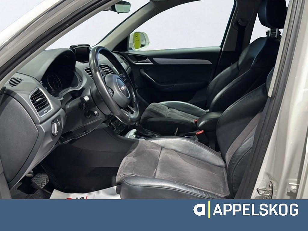 Audi Q3 2.0 TDi Quattro S |RÄNTA 3,99%|V-HJUL INGÅR| thumbnail