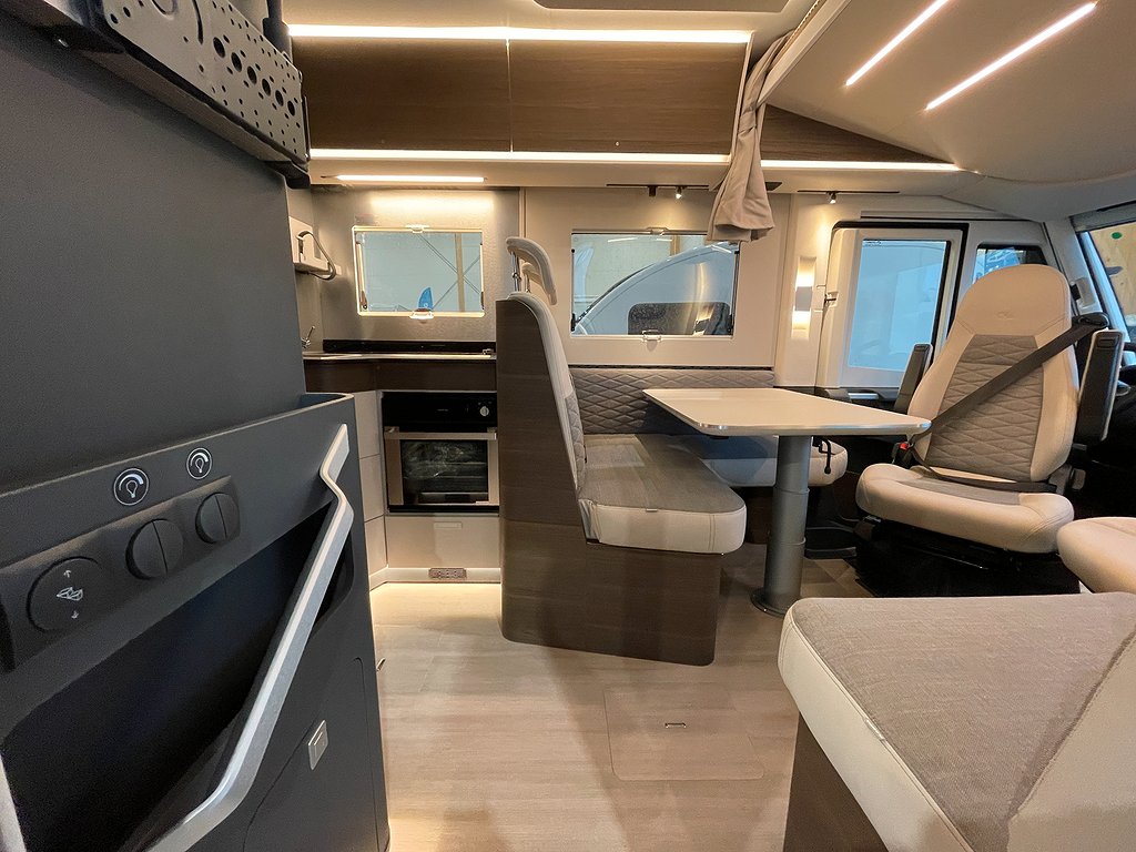 Adria Sonic Supreme 700 SL / Automat 180hk / ALDE / Taksäng - Adria