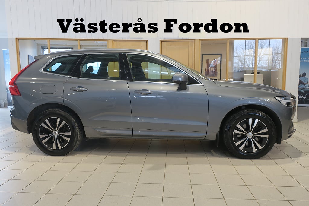 Volvo XC60 B5 AWD Momentum 1 Ägare Drag Värmare Kamera Keyless 