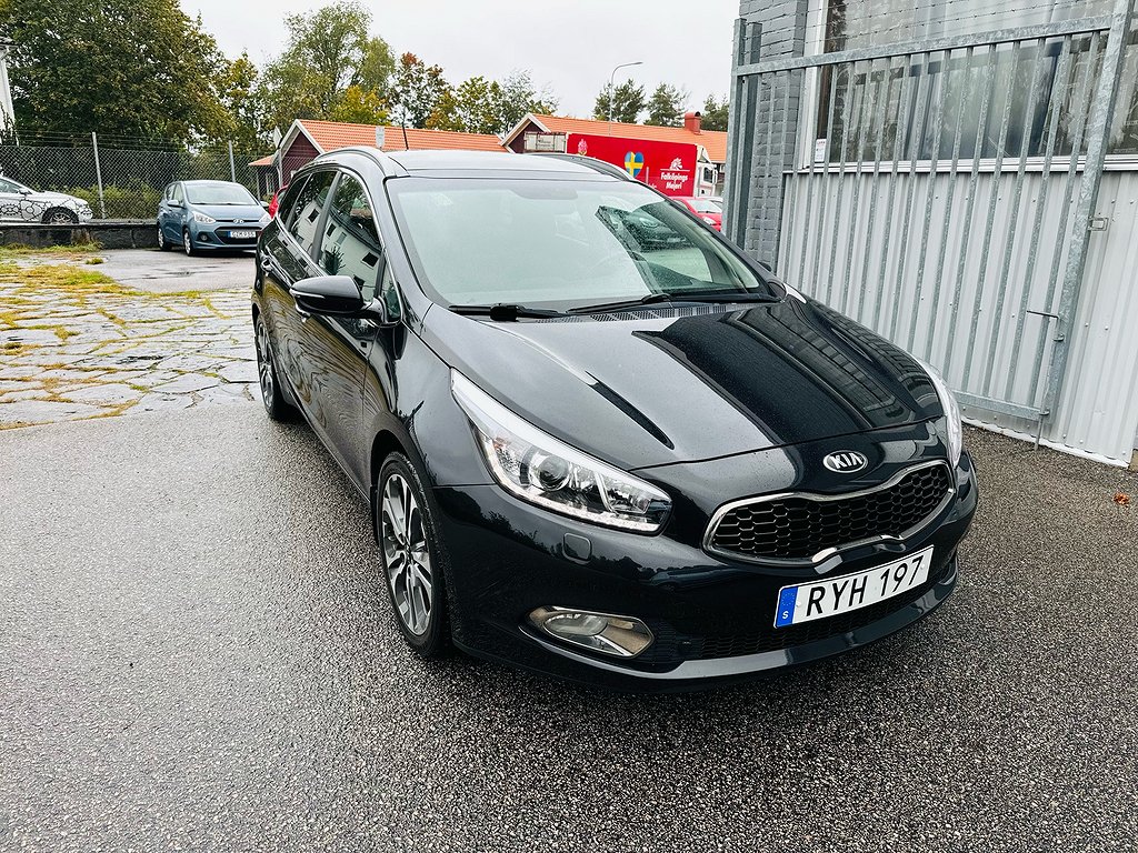 Kia CEED SW 1.6 CRDi 128HK SPECIAL EDITION / PANORAMA / NAVI