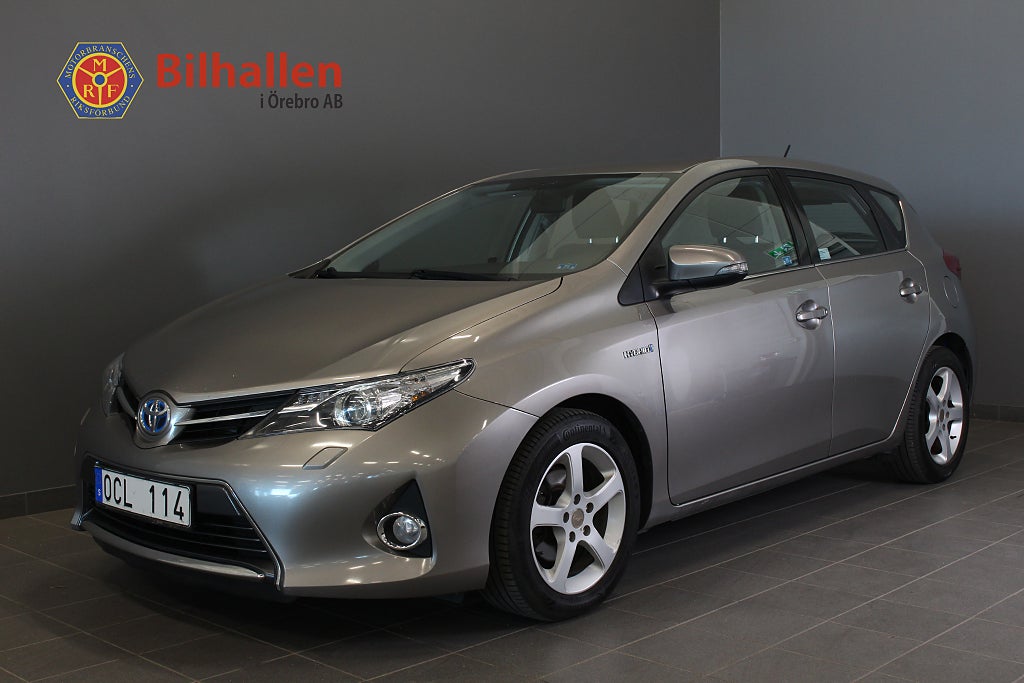Toyota Auris Hybrid e-CVT Active Kamera Värmare Navigation