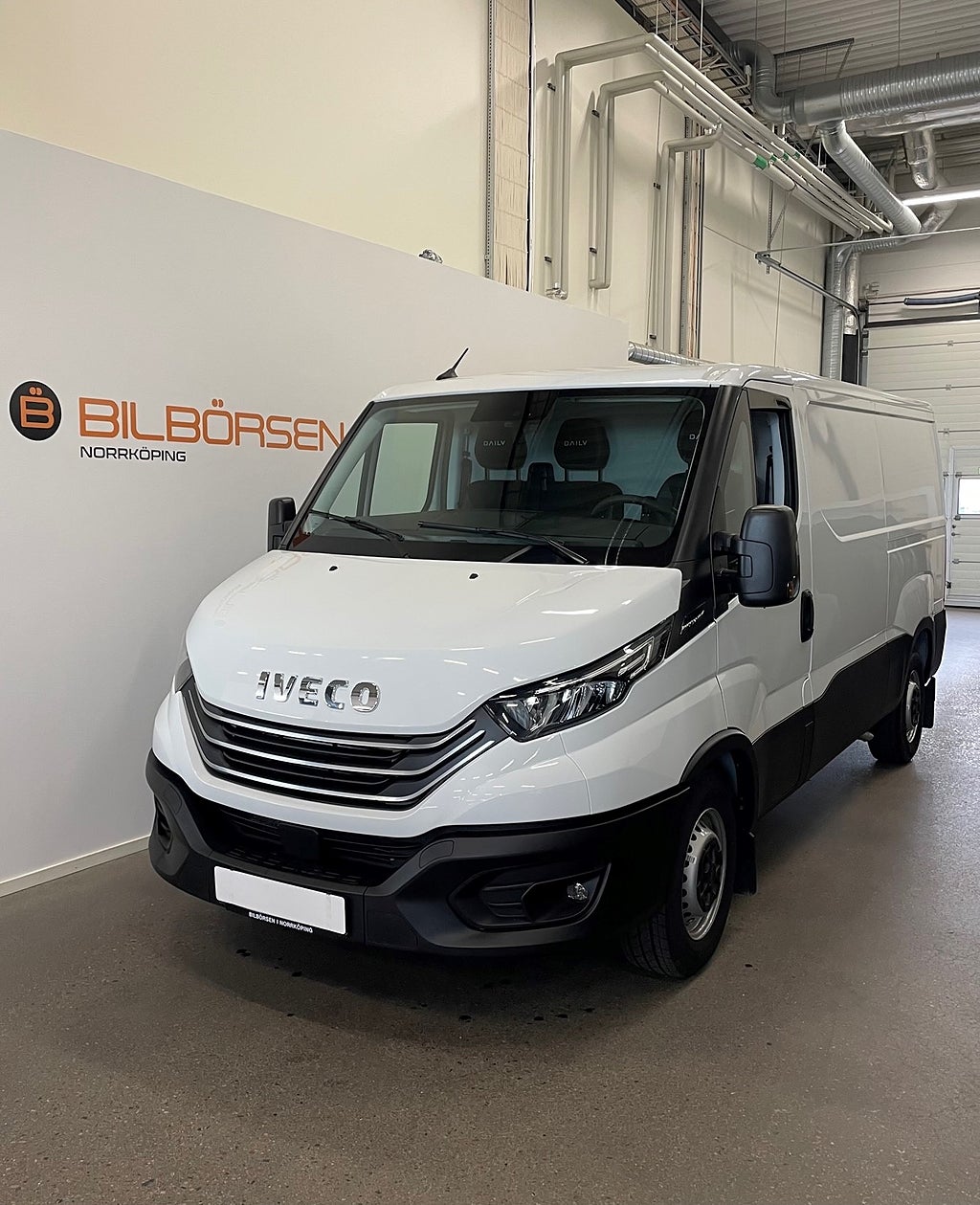 Iveco Daily 35S14A8V 9m3 skåp Premium,Aut,HVO100,Drag 3500kg