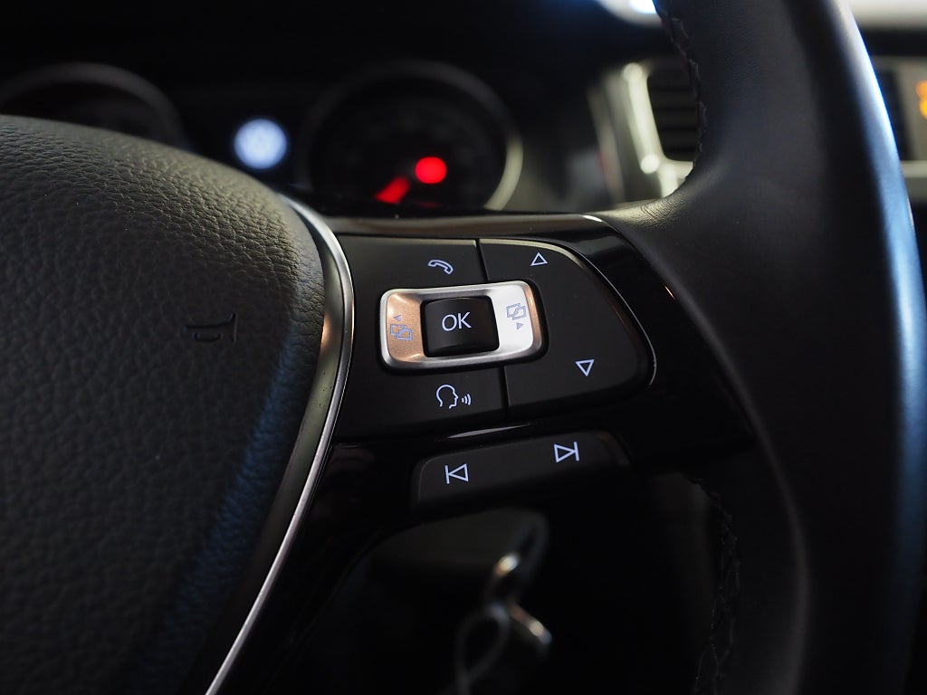 Volkswagen Golf 1.6 TDI 115hk D-Värmare Backkamera Adaptiv Farthållare