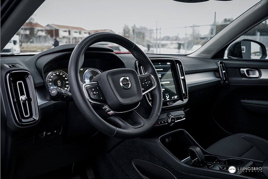 Volvo XC40 Recharge T4 211hk Momentum