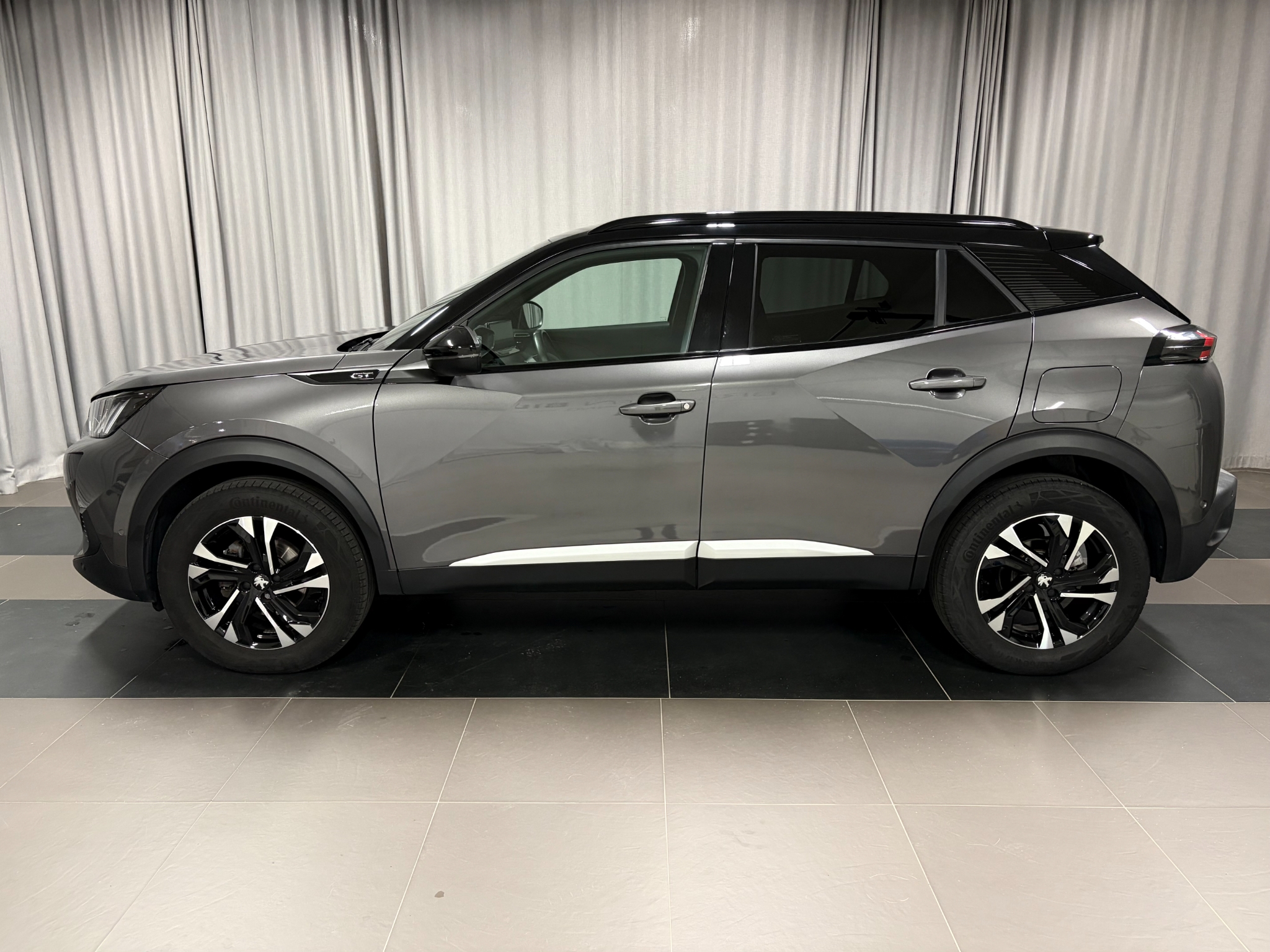 Peugeot 2008 GT PureTech 130 AUT 2023, bild 2/10