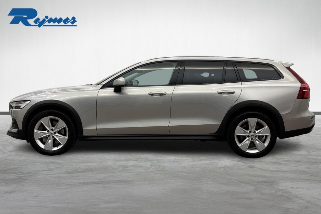 Volvo V60 Cross Country 2023, bild 2/10