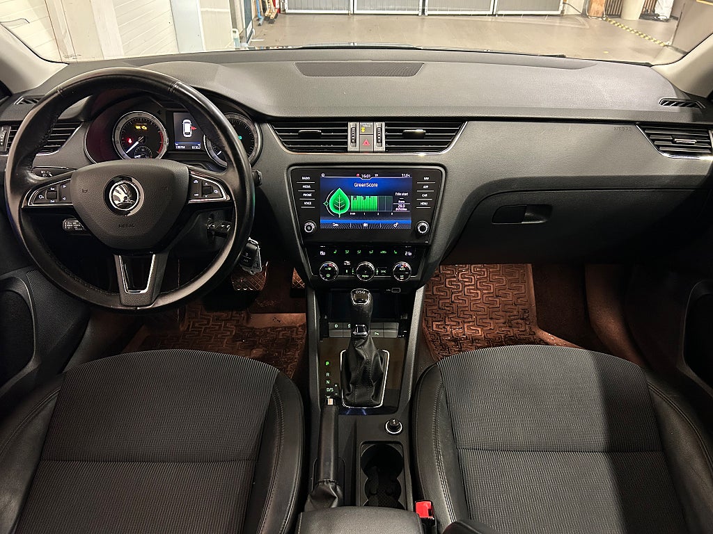 Skoda Octavia Kombi 1.5 TSI Premium Drag P-Värm Navi B-Kam 2019