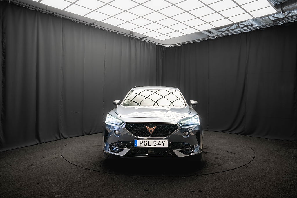 Cupra Formentor e-Hybrid LÄDER DRAG 360° ELSTOL MINNE 1-ÄGARE MOMS