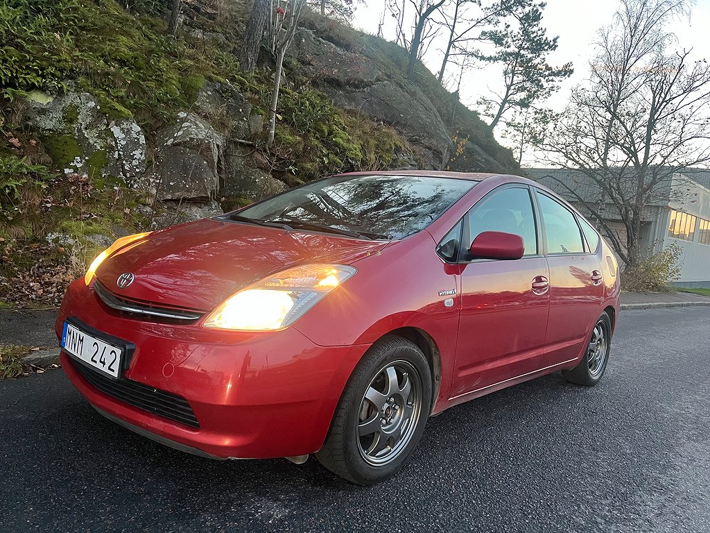 Toyota Prius 1.5 VVT-i + 3CM CVT 0%Ränta