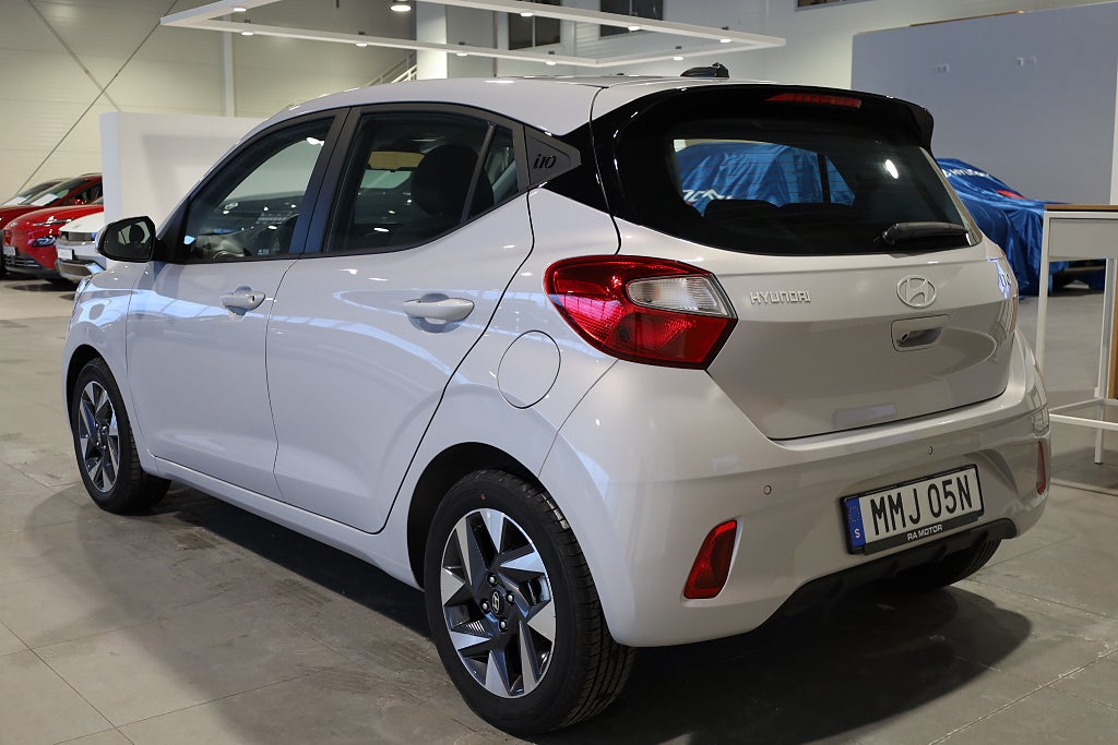 Hyundai i10 1.0 Kamera CarPlay Rattvärme Leasbar 2025