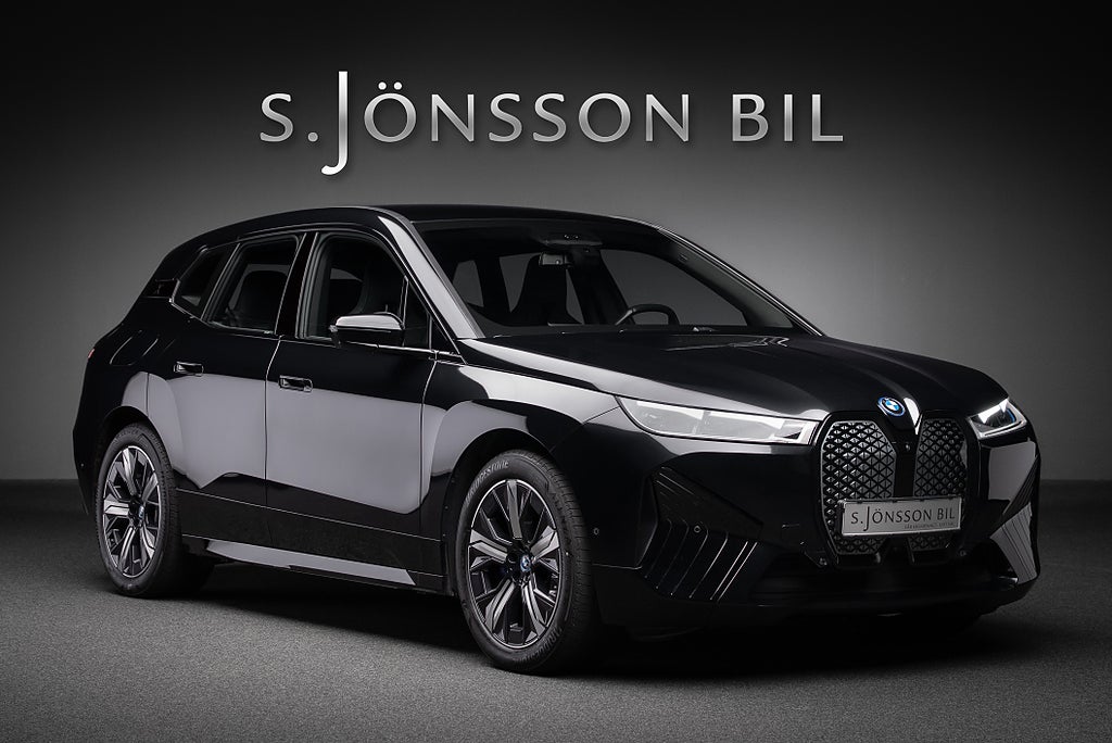 BMW iX 50 xDrive / Innovation / Luftfjädring