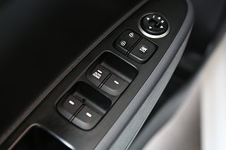 Halvkombi Hyundai i10 9 av 19