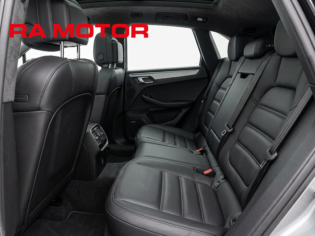 Porsche Macan Turbo 400hk |Sport Chrono|Pano|Bose|PDLS+|Värmare| 2018