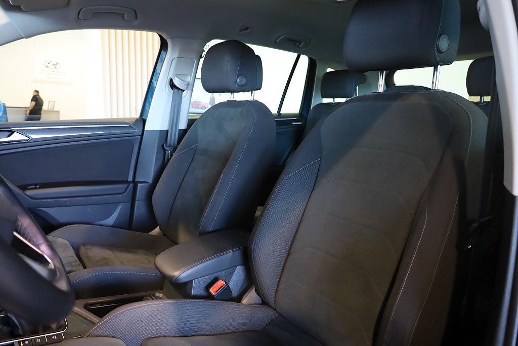 Volkswagen Tiguan eHybrid 1.4 TSI Automat Elegance / Drag / Moms / PHEV 2024