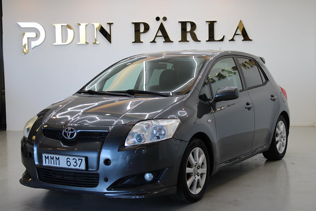 Toyota Auris 5-dörrar 1.6 Dual VVT-i  Nyservad