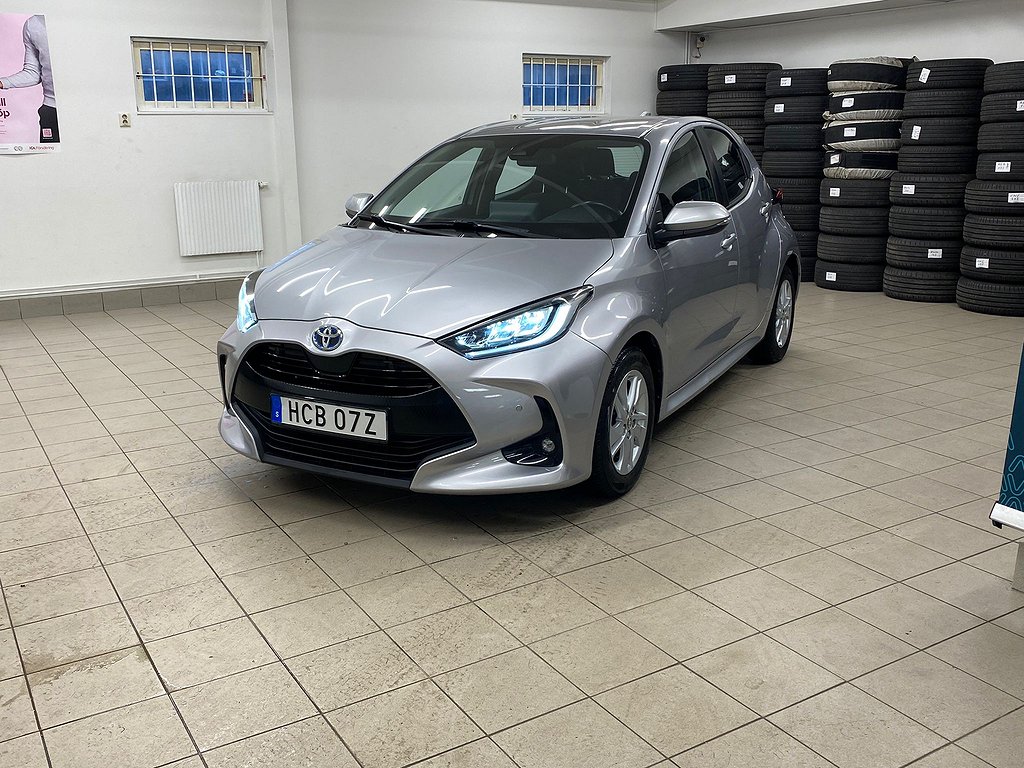 Toyota Yaris Hybrid CVT Active Eu6 AUT B-KAMERA Moms