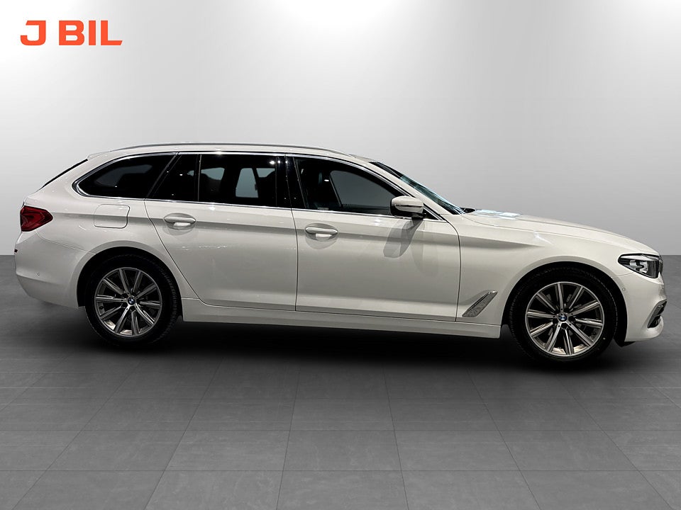 Bild på BMW 520d Touring Luxury Line 190hk Aut B-KAMERA DRAG RATTVÄRME